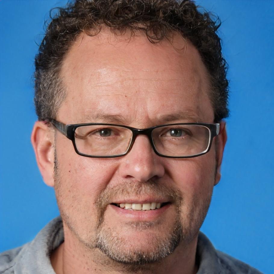 Henrik Lindström, Senior Analyst